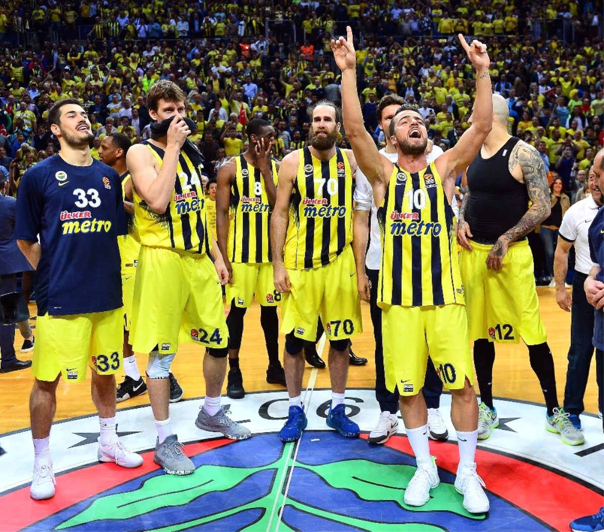 Fenerbahçe Tarih Yazdı