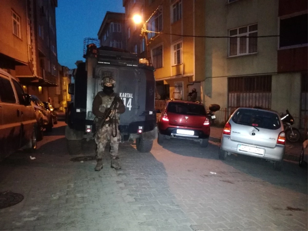 İstanbul\'da Zehir Tacirlerine Şafak Operasyonu