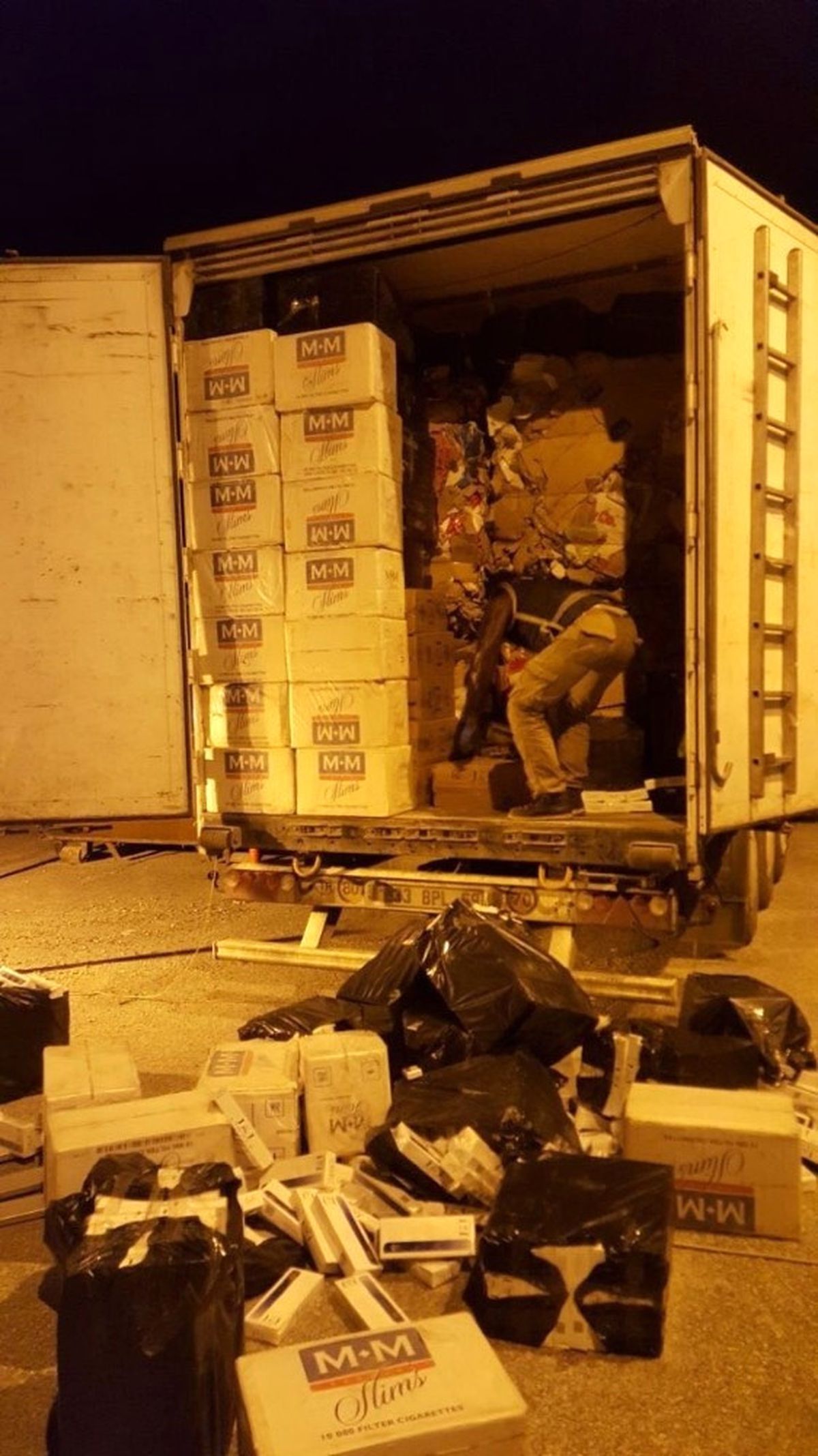 Mardin\'de 58 Bin 500 Paket Kaçak Sigara Ele Geçirildi