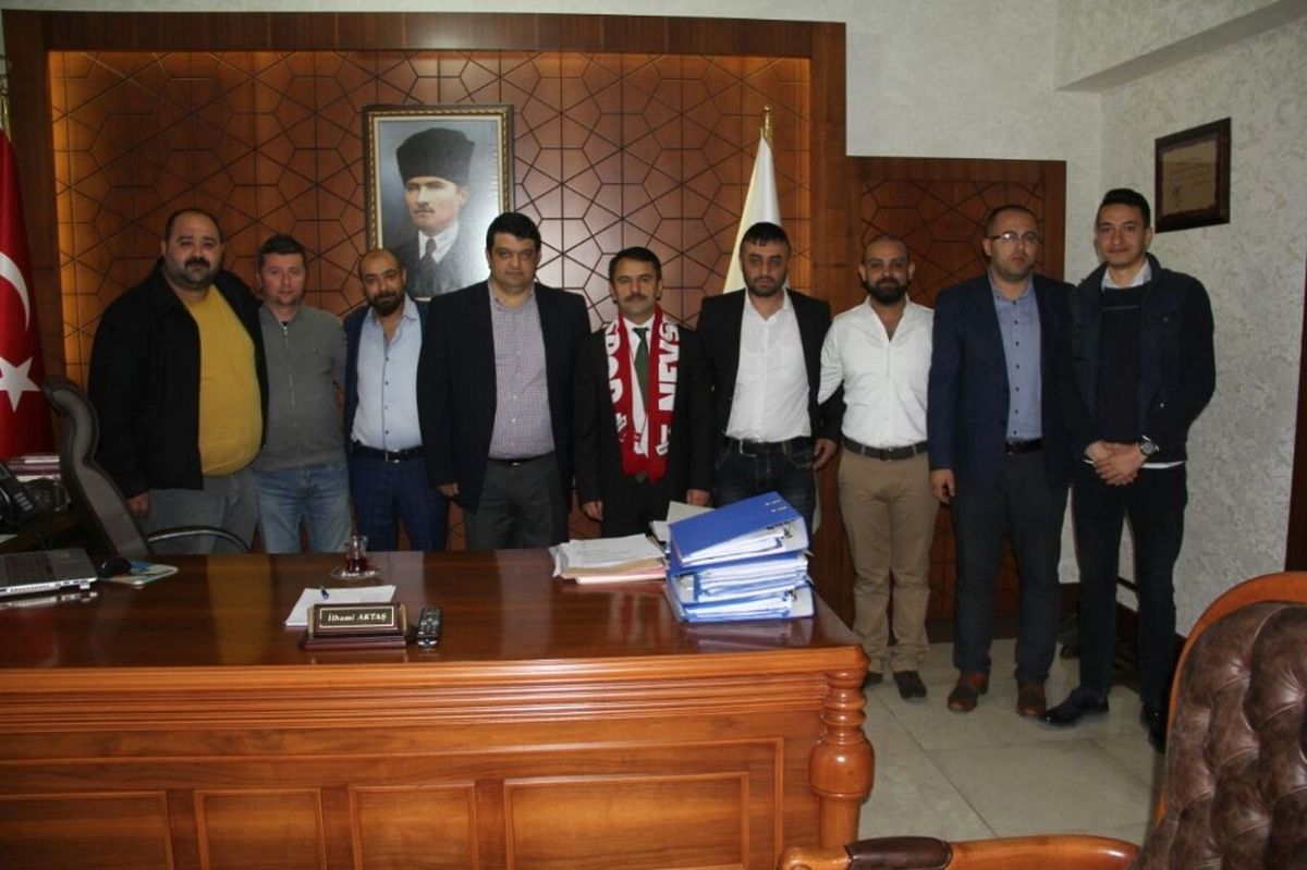 Nevşehirspor Taraftarlar Derneği Vali Aktaş\'ı Ziyaret Etti