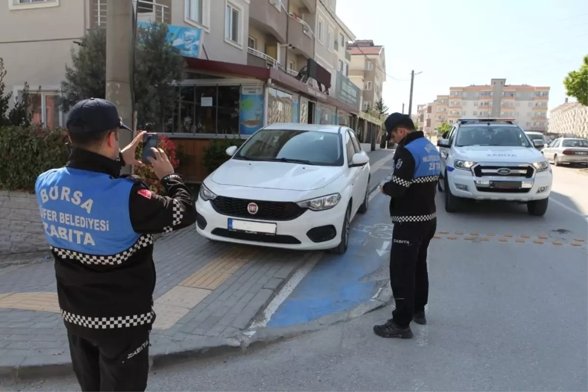 Nilüfer\'de Yaya ve Bisiklet Yolu İşgaline Geçit Yok