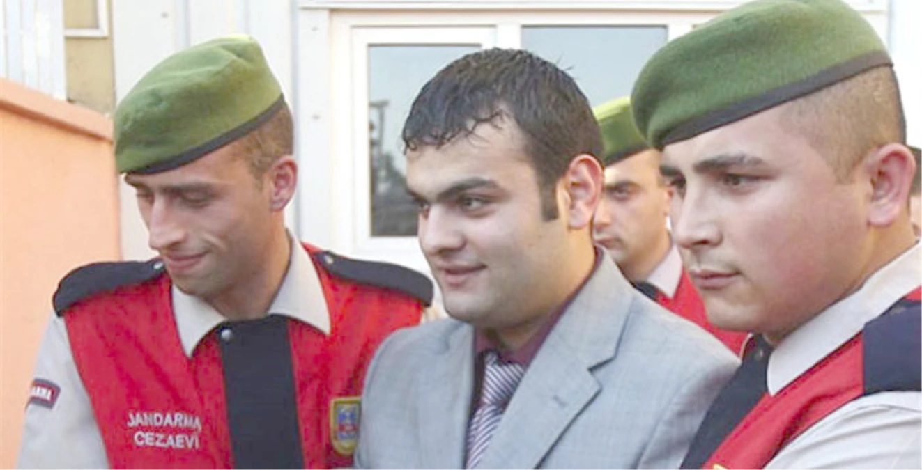 Samast, Dink\'i Jandarmanın Takibindeyken Öldürdü"
