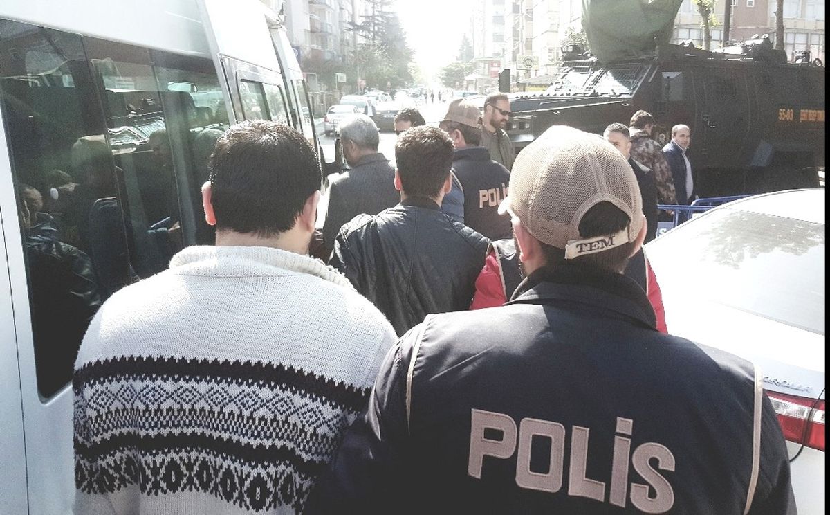 Samsun\'da \'Bylock\'tan 3 Eski Polis Tutuklandı