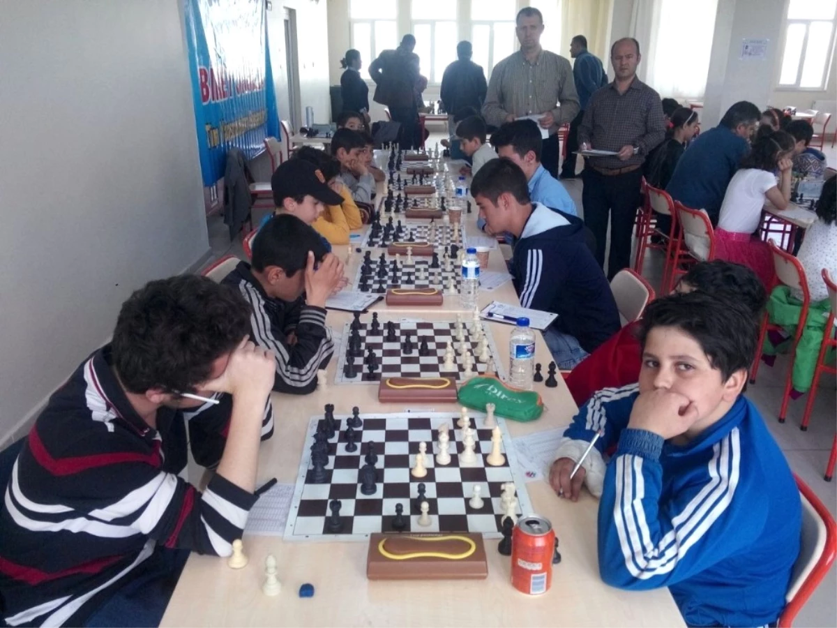 Satranç Turnuvasına Büyük İlgi