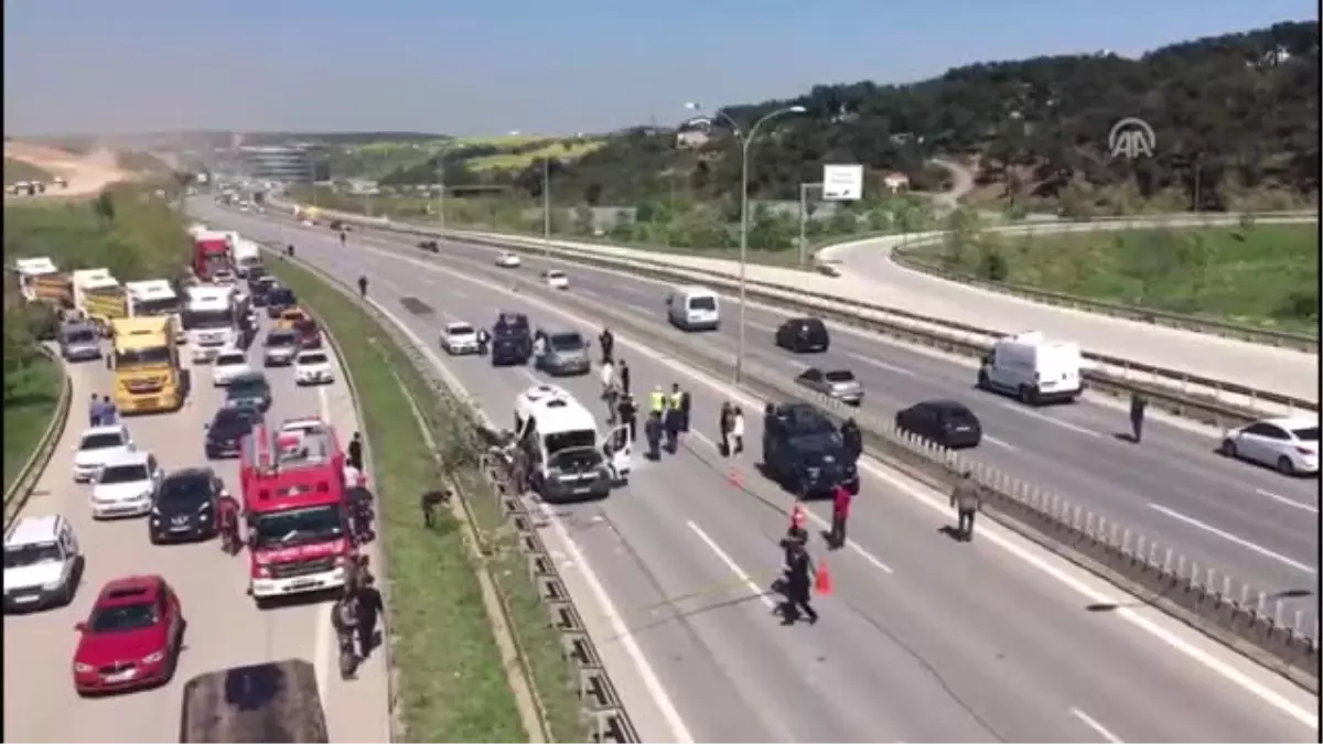 Servis Minibüsünde Patlama Iddiası