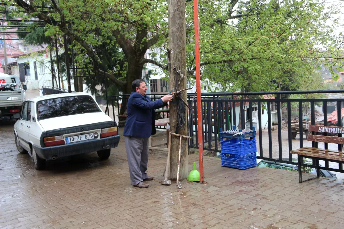 Sındırgı\'da Dürüstlük Abidesi Köy Umurlar