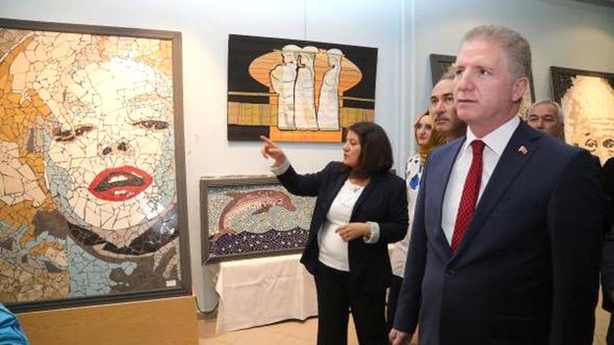 Sivas\'ta Dekoratif Sanatlar Sergisi Açıldı