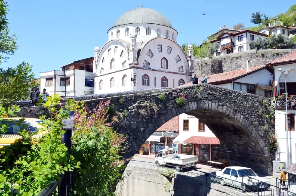 Tarihi Leylekli Köprüsü\'nde Kemer Aranıyor