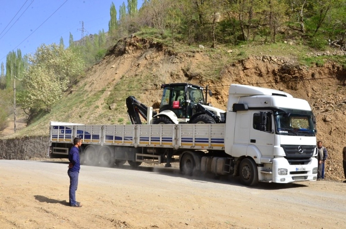TBB\'den Uludere Belediyesine İş Makinesi Desteği