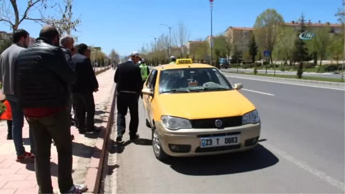 Teog Sonrası 2 Aracın Çarptığı Öğrenci Ağır Yaralandı