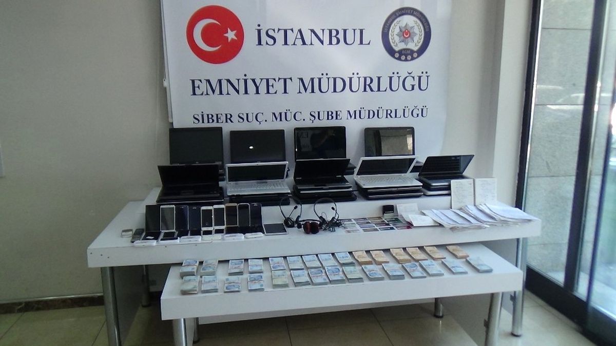 Vatandaşı Dolandırdılar, Lüks Yatta Eğlence Yaptılar