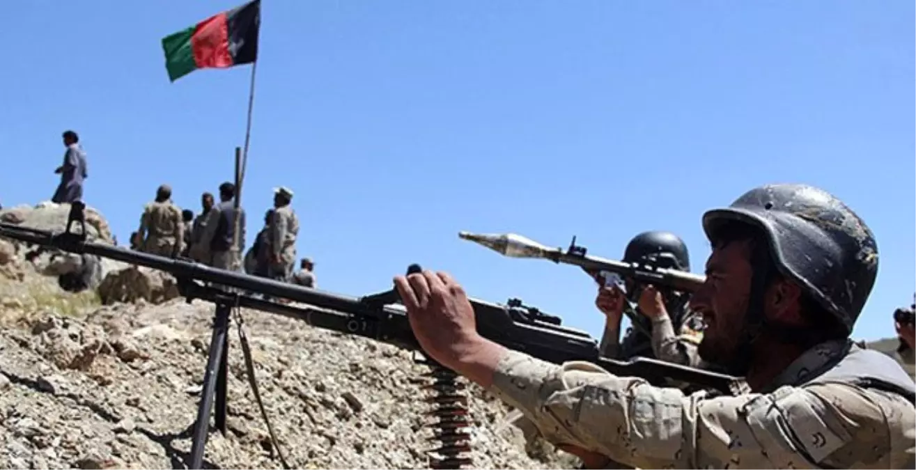 Afganistan\'da Taliban ile Deaş Çatıştı