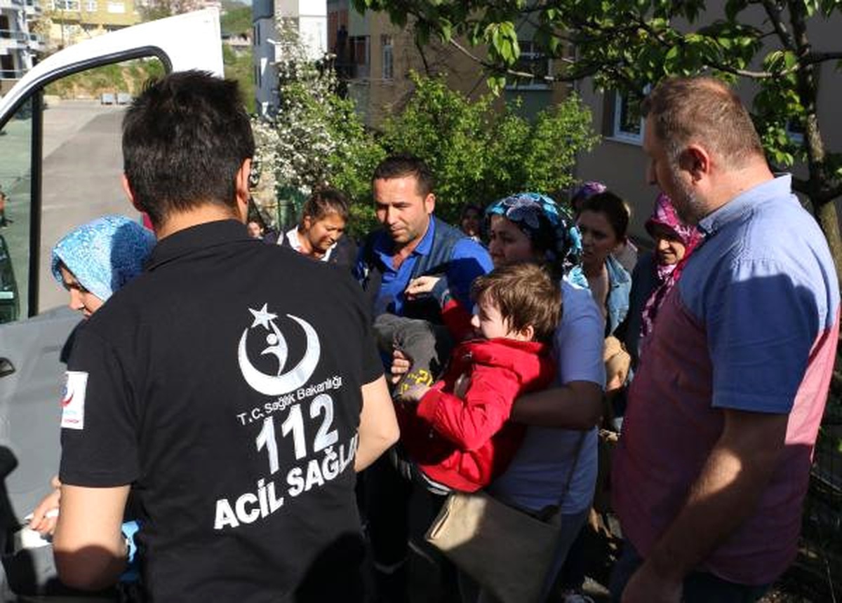 Ayağının Üzerinden Kamyonet Geçen Çocuk Yaralandı