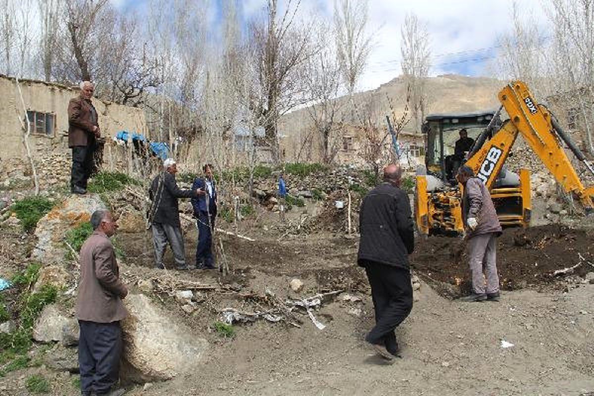 Başkale Belediyesi, 75 Yaşındaki Koah Hastası İçin Yeni Yol Yaptı
