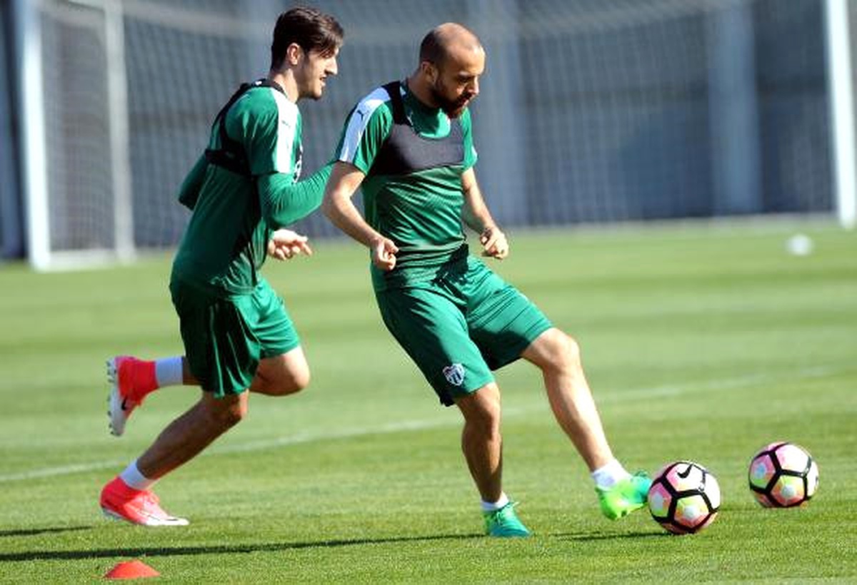 Bursaspor\'da Galatasaray Hazırlıkları Sürüyor