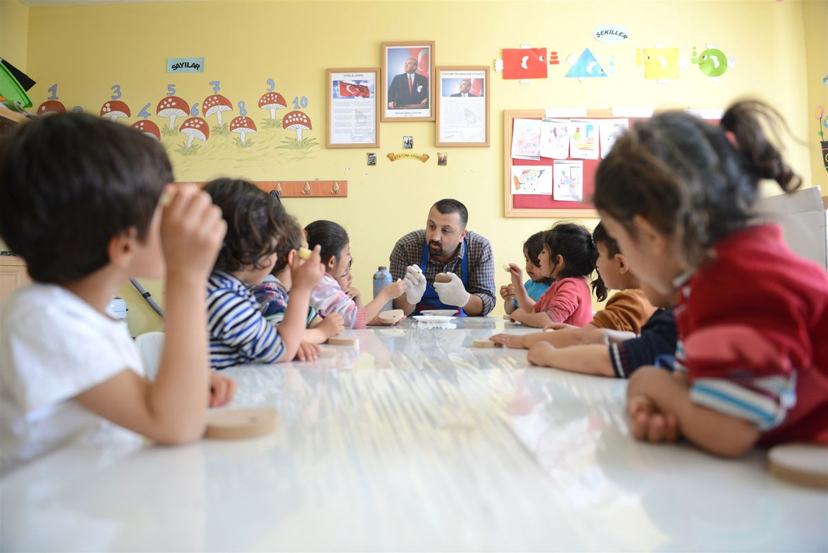 Eruhlu Çocuklar Kendi Kuklalarını Yaptı