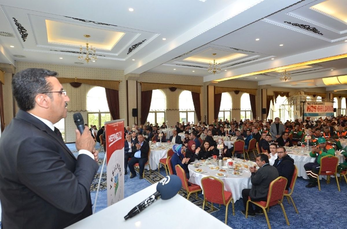 Geleceğin İnşasında İmam Hatip Okulları" Sempozyumu