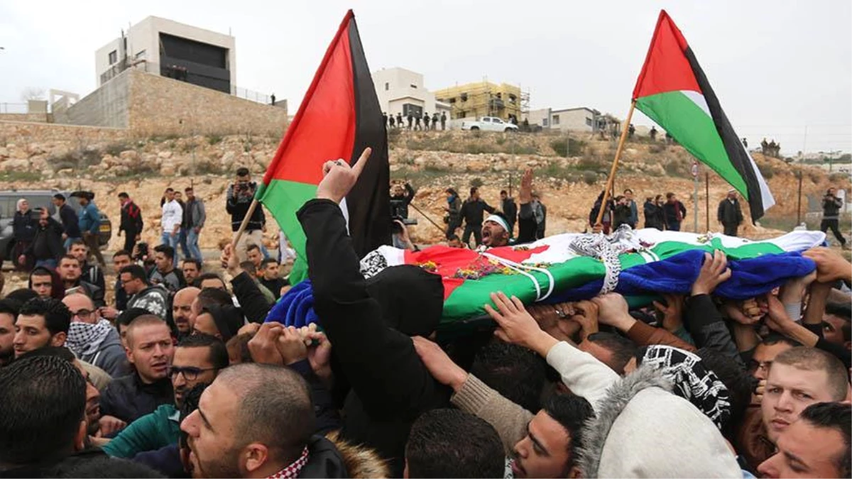 İsrail Askerlerinin Geçen Ay Öldürdüğü Filistinlinin Cenazesi Defnedildi