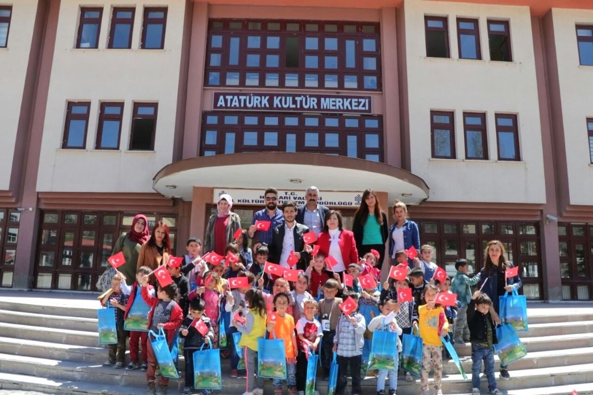Minik Öğrencilere Kitap ve Kütüphane Tanıtıldı