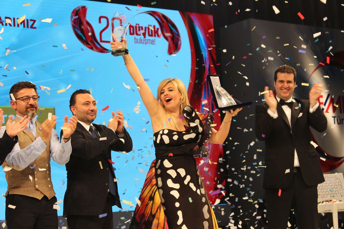 Remax 2016 Türkiye Birincisi Evrim Kırmızıtaş Başaran Oldu