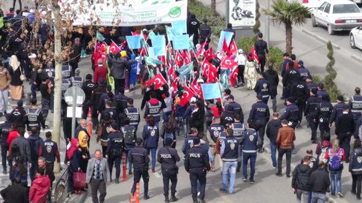 Sağlıklı Yaşam Için Yürüdüler