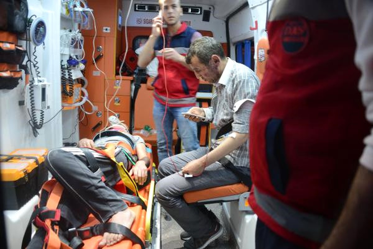 Silahlı Saldırganlardan Kaza Yapınca Kurtuldular