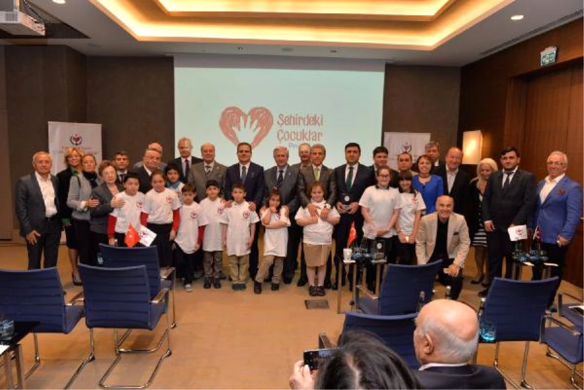 Türk Kalp Vakfı\'nın \'Şehirdeki Çocuklar Projesi\' Büyüyor