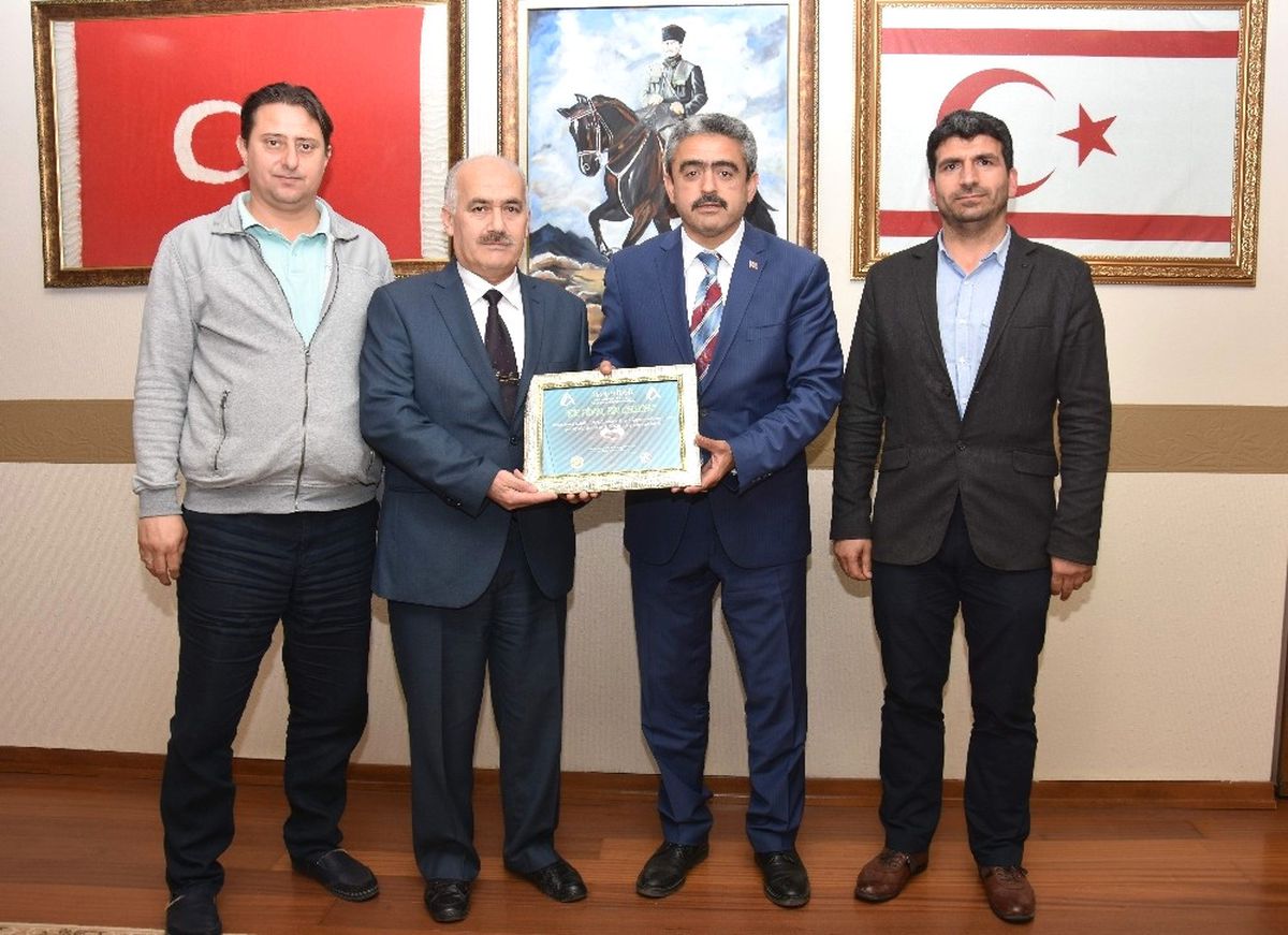 Alıcık\'a Teşekkür Belgesi Verdiler