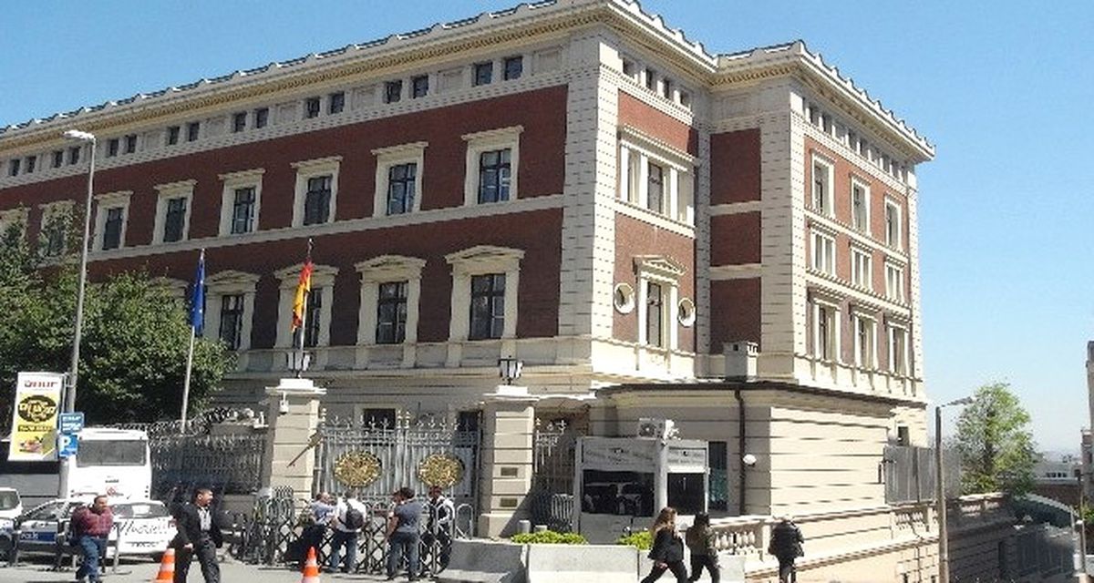 Almanya\'nın İstanbul Başkonsolosluğu\'nda Şüpheli Paket
