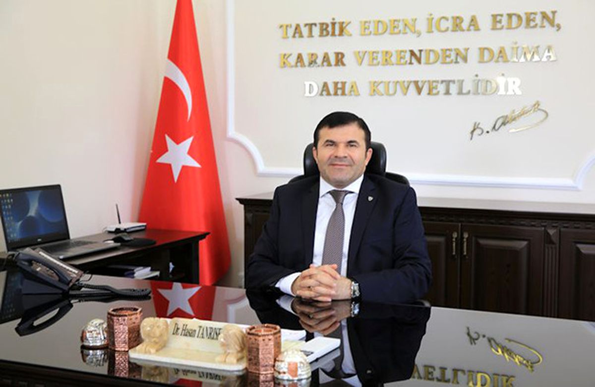 Başarılı Öğrencilerden Kaymakam Tanrıseven\'e Ziyaret