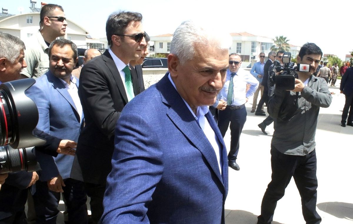 Başbakan Yıldırım: "2 Mayıs\'ta Cumhurbaşkanımızın Partiye Üyeliğini Tekrar Başlatmış Olacağız"