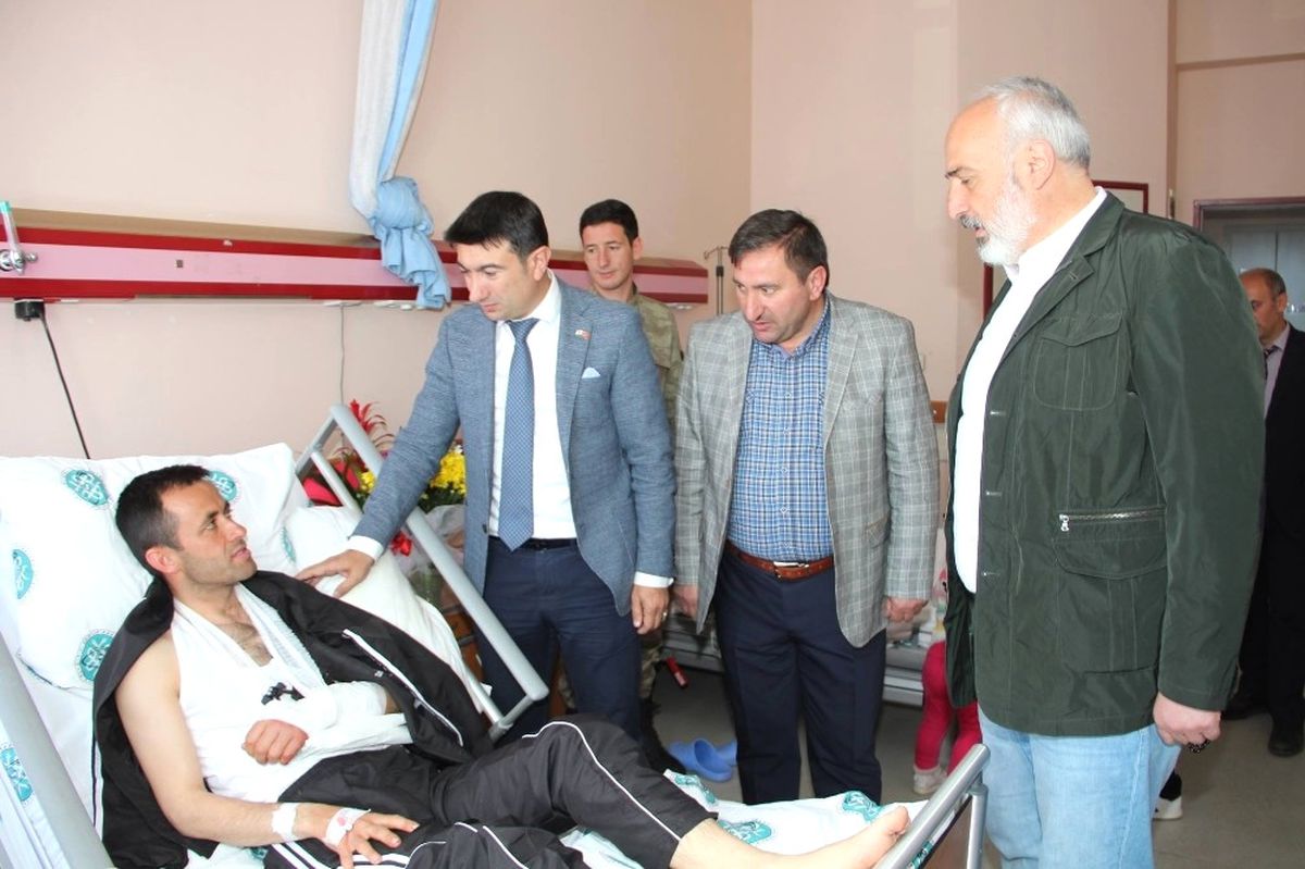 Başkan Vekili Doğan, Yaralı Askeri Ziyaret Etti
