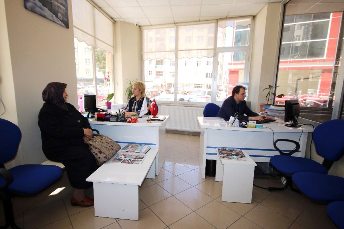 Beyşehir\'de Ak Masa\'ya 3 Yılda 17 Bin Başvuru Oldu