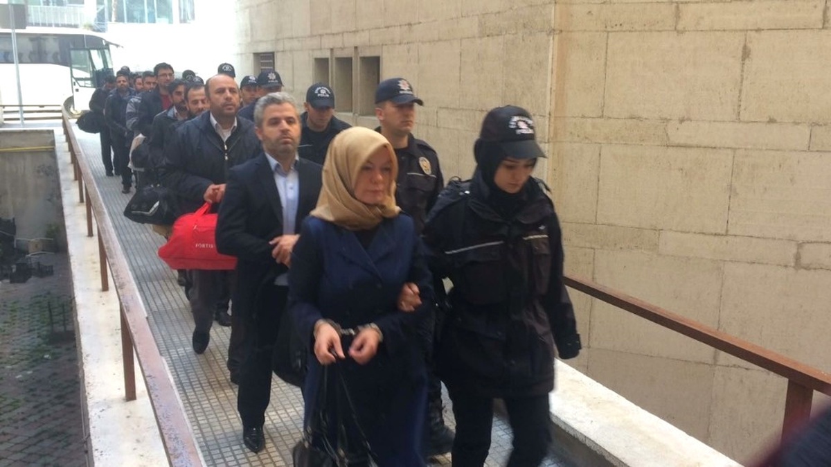 Bursa\'da Eski Sgk Çalışanlarına Fetö Operasyonu