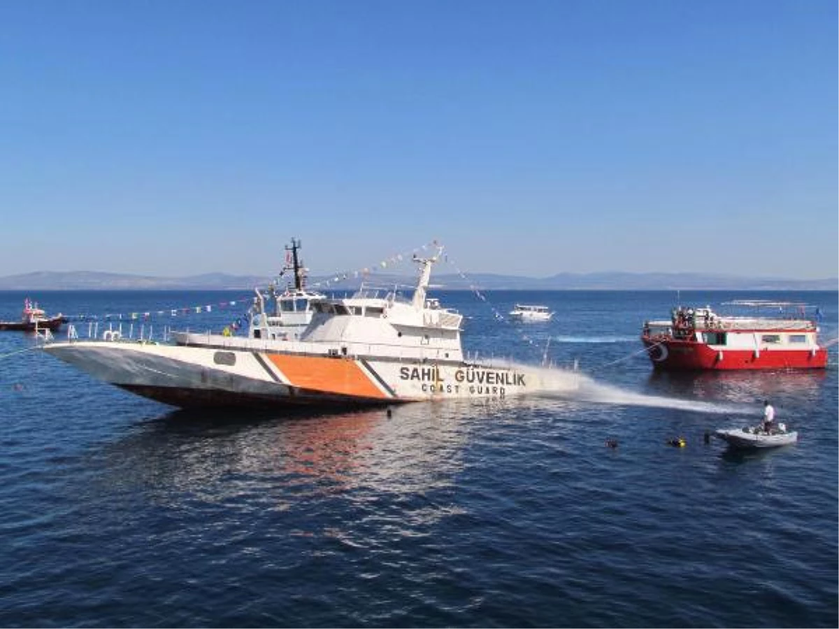 Çeşme\'de Dalış Turizmi İçin Sahil Güvenlik Gemisi Batırıldı