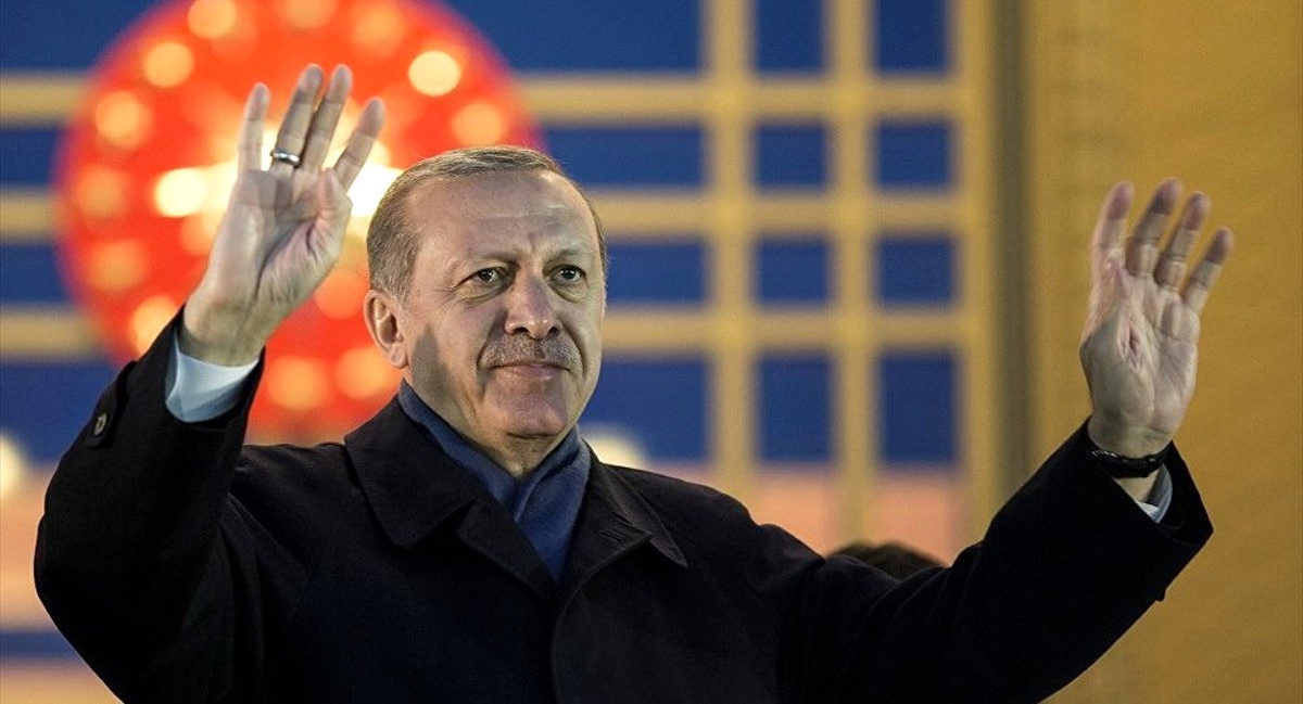 Cumhurbaşkanı Recep Tayyip Erdoğan, AK Parti\'ye 2 Mayıs\'ta Üye Olacak.
