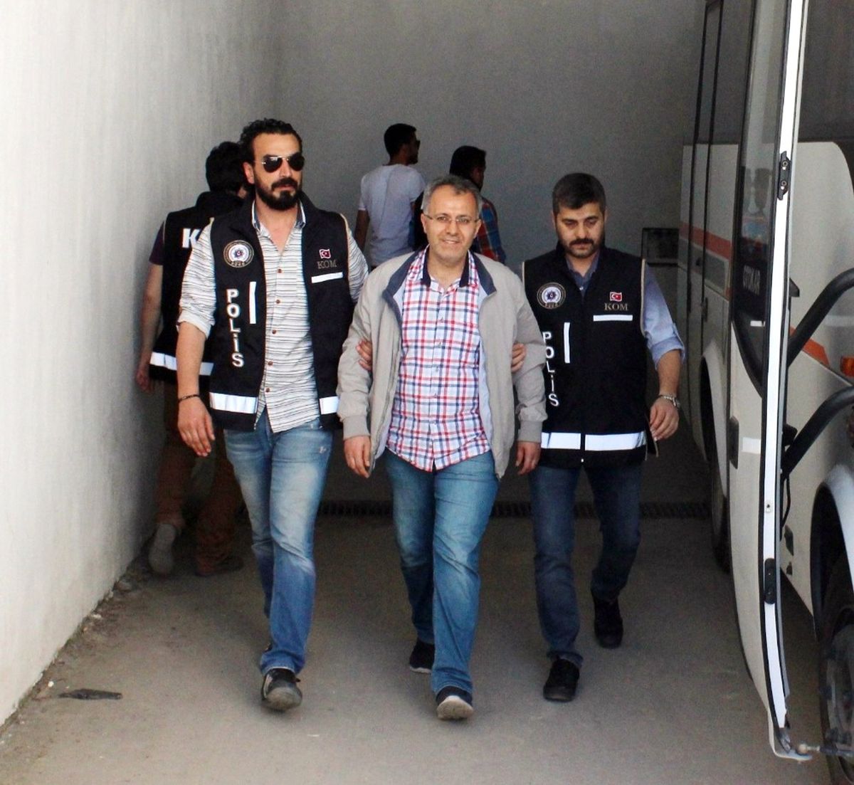Denizli\'de Fetö Operasyonunda 9 Tutuklama