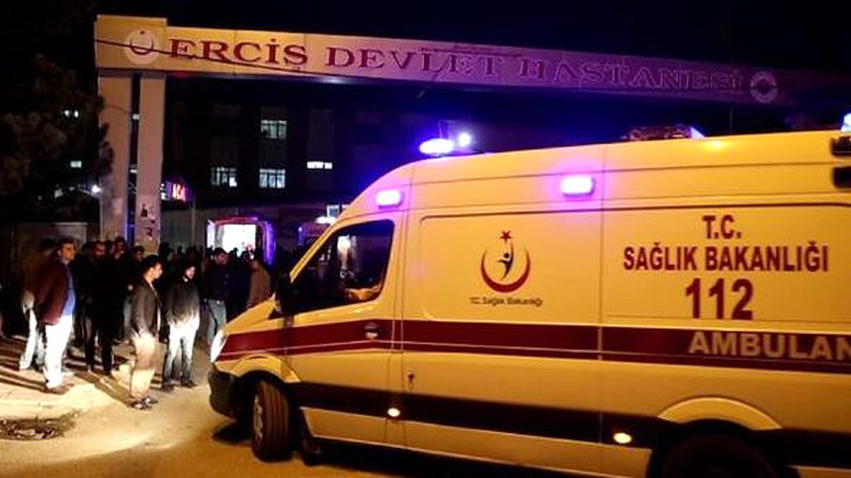 Erciş\'te Güvenlik Korucuları PKK\'lılarla Çatıştı: 1 Şehit, 3 Yaralı (2)