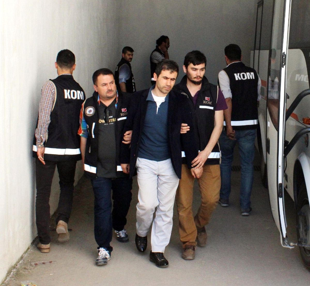 Fetö Operasyonunda 9 Tutuklama