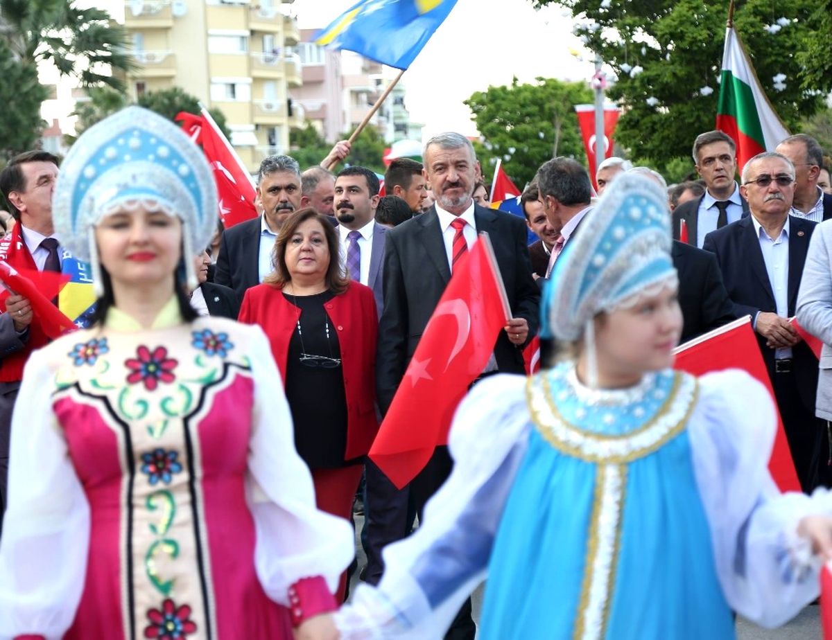 Gaziemir\'in Şenliğinde 20. Yıl Gururu Yaşandı