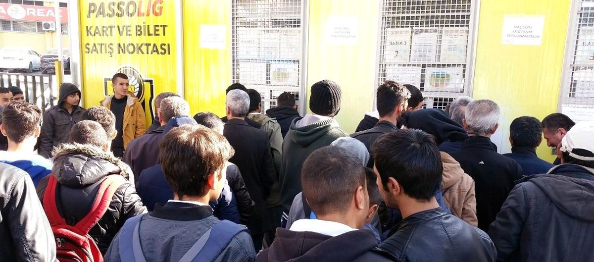 Göztepe Maçı Biletlerine Taraftarlardan Yoğun İlgi