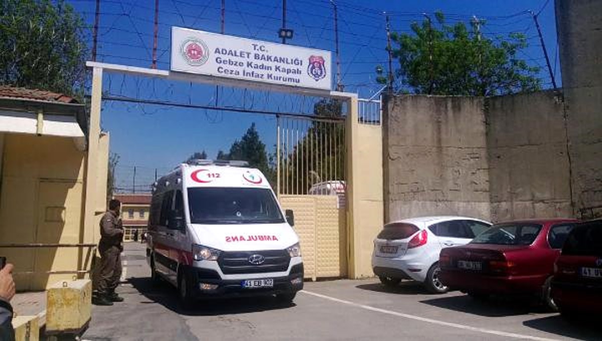 Kadın Mahkum Yatağını Yaktı, 3 İnfaz Koruma Memuru Dumandan Etkilendi
