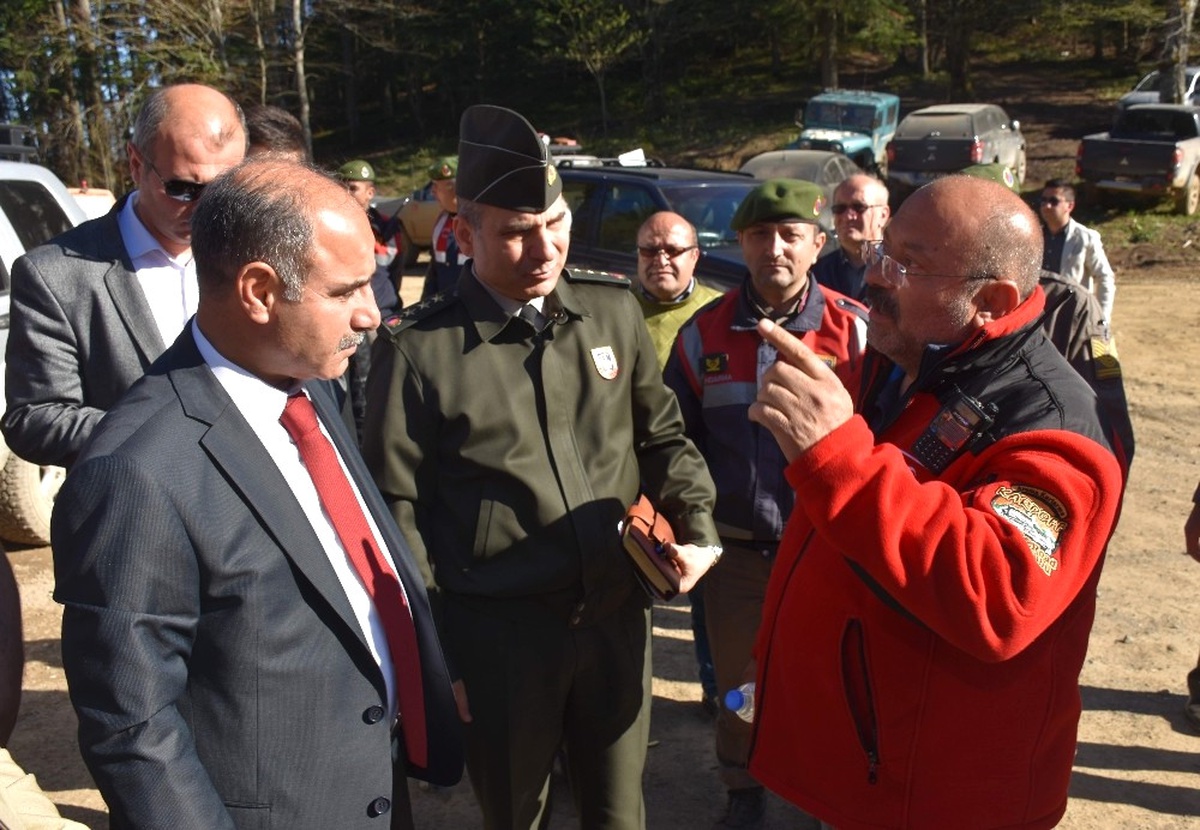 Karabük\'te Kaza Geçiren Aileyi Arama Çalışmaları Devam Ediyor