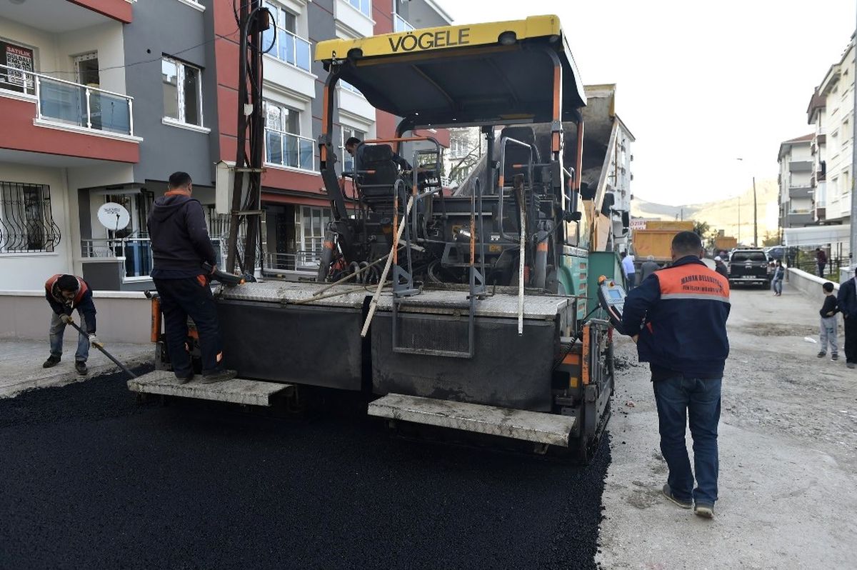 Mamak\'ta Alt Yapı Çalışmaları Aralıksız Sürüyor