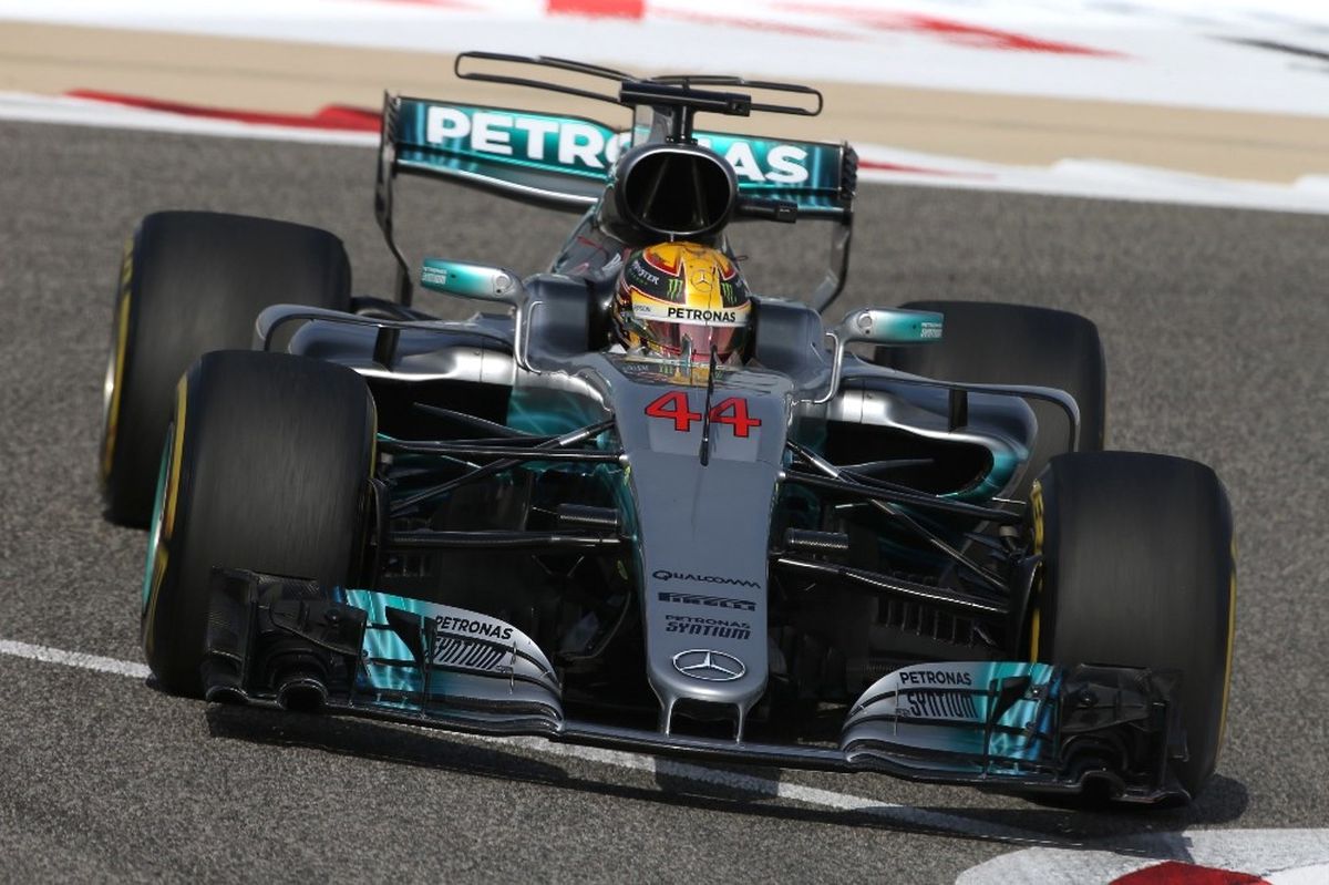 Mercedes Amg Petronas Rusya\'da Zirveyi Kovalıyor