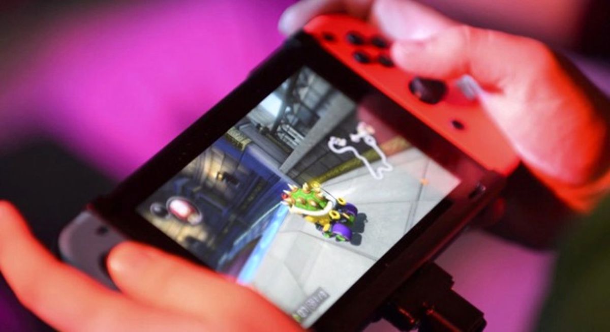 Nintendo Switch ile Karını Katladı