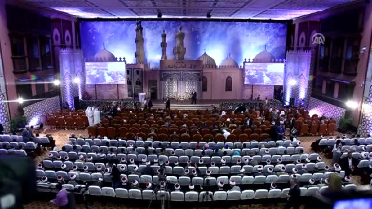 Papa Franciscus Mısır\'da El-Ezher Dünya Barış Konferansı\'na Katıldı