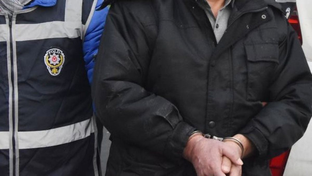 Sakarya\'da Fetö ile Mücadelenin Başındaki Polis, \'Mahrem İmam\' Çıktı