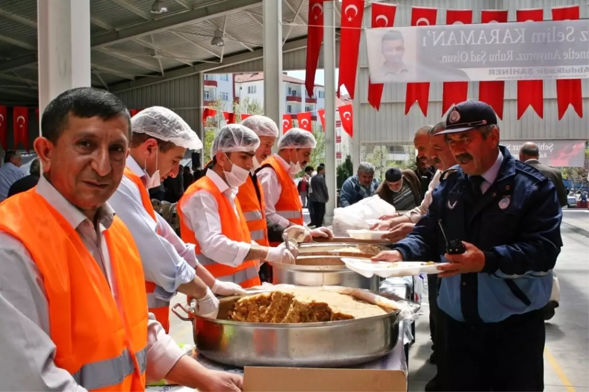 Sungurlu Belediyesi\'nden Şehitler İçin Yemek