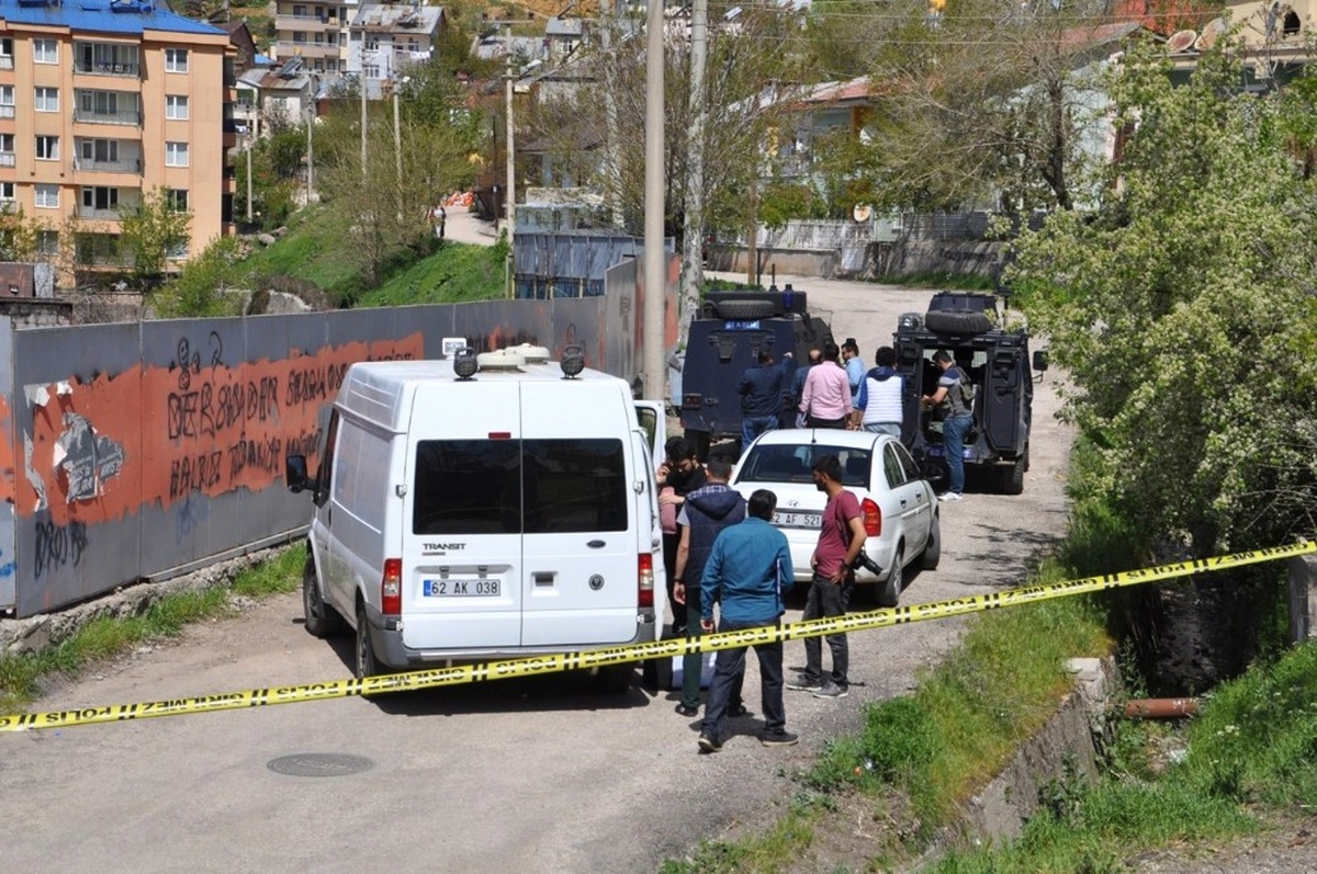 Tunceli\'de Klozet Altına Tuzaklanmış Patlayıcı Bulundu